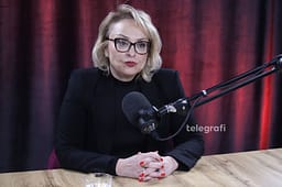 Nga Reçaku te bombardimet e NATO-s, rrëfimi i Vjosa Sadriu-Hamiti për gazetarinë e luftës Nga Reçaku te bombardimet e NATO-s, rrëfimi i Vjosa Sadriu-Hamiti për gazetarinë e luftës