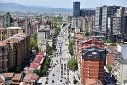 Kriza në Kosovë ushqen dyshimin ndërkombëtar Kriza në Kosovë ushqen dyshimin ndërkombëtar