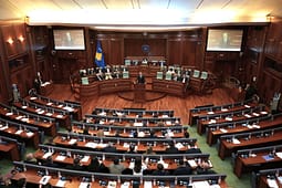 Ymeri: Opozita po bie në grackën e Kurtit për zgjedhjet Ymeri: Opozita po bie në grackën e Kurtit për zgjedhjet