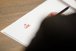 LDK ka një thirrje për mërgimtarët LDK ka një thirrje për mërgimtarët