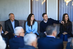 Osmani viziton tri familje në Prishtinë: Forca më e madhe e Kosovës janë njerëzit e saj Osmani viziton tri familje në Prishtinë: Forca më e madhe e Kosovës janë njerëzit e saj