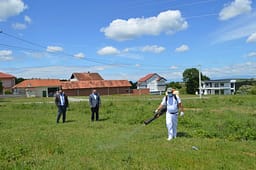Malisheva nis dezinsektimin e zonave për luftimin e Etheve Hemorragjike Krime Kongo Malisheva nis dezinsektimin e zonave për luftimin e Etheve Hemorragjike Krime Kongo
