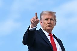 Trump thotë se anuloi një sulm të ri ndaj Iranit Trump thotë se anuloi një sulm të ri ndaj Iranit
