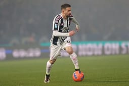 Trabzonspori, favorit për shërbimet e Zhegrovës Trabzonspori, favorit për shërbimet e Zhegrovës