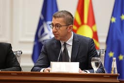 Mickoski për dorëheqjen e Fetait: Në qershor do të ketë rikonstruim të qeverisë Mickoski për dorëheqjen e Fetait: Në qershor do të ketë rikonstruim të qeverisë