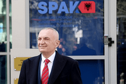 Ndërron jetë babai i Ilir Metës, SPAK i jep leje të dalë nga qelia Ndërron jetë babai i Ilir Metës, SPAK i jep leje të dalë nga qelia