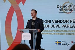 Cakolli: LVV me rënie në përqindje në të gjitha komunat, LDK dhe AAK me rritje – PDK mbetet stabile Cakolli: LVV me rënie në përqindje në të gjitha komunat, LDK dhe AAK me rritje – PDK mbetet stabile