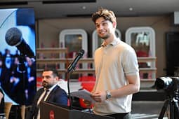 Ademi: Nuk pranojmë zgjidhje gjysmake, kërkojmë zbatim të plotë të ligjit për gjuhët Ademi: Nuk pranojmë zgjidhje gjysmake, kërkojmë zbatim të plotë të ligjit për gjuhët