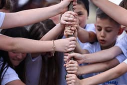 Al Trade realizon aktivitetin tradicional për shtimin e hapësirave të gjelbra në qytet Al Trade realizon aktivitetin tradicional për shtimin e hapësirave të gjelbra në qytet