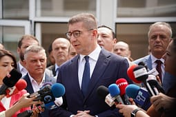 Mickoski: Javën e ardhshme do të shqyrtojmë propozimin për provimin e jurisprudencës në gjuhën shqipe Mickoski: Javën e ardhshme do të shqyrtojmë propozimin për provimin e jurisprudencës në gjuhën shqipe