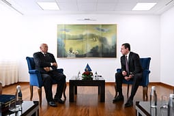 Kurti vlerëson kontributin e Adem Shehit në luftën e UÇK-së Kurti vlerëson kontributin e Adem Shehit në luftën e UÇK-së