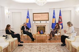 Haxhiu takoi ambasadorin Rudolph, theksohet partneriteti strategjik Kosovë-Gjermani Haxhiu takoi ambasadorin Rudolph, theksohet partneriteti strategjik Kosovë-Gjermani