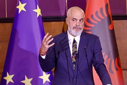 Rama: Nëse Shqipëria pranohet në BE, do të ishte rasti më i bukur për të dhënë dorëheqje Rama: Nëse Shqipëria pranohet në BE, do të ishte rasti më i bukur për të dhënë dorëheqje