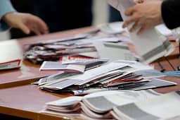 Përfundon numërimi i fletëvotimeve nga votimi me postë Përfundon numërimi i fletëvotimeve nga votimi me postë