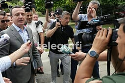 Kurti: Posa të certifikohen rezultatet, fillojmë komunikimet me partitë politike Kurti: Posa të certifikohen rezultatet, fillojmë komunikimet me partitë politike