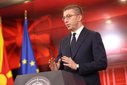 Mickoski: Askush nuk do të më detyroj të futem në procesin e ndryshimeve kushtetuese pa garanci për anëtarësim në BE Mickoski: Askush nuk do të më detyroj të futem në procesin e ndryshimeve kushtetuese pa garanci për anëtarësim në BE