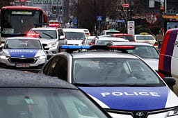 Arratiset i dyshuari për narkotikë në Ferizaj, policia sekuestron marihuanë me vlerë rreth 2 mijë euro Arratiset i dyshuari për narkotikë në Ferizaj, policia sekuestron marihuanë me vlerë rreth 2 mijë euro