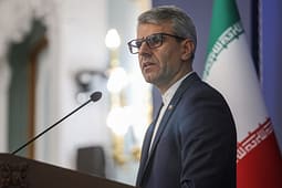 Irani i kërkon SHBA-së të përcaktojë një afat për tërheqjen pa kushte të Izraelit nga Libani Irani i kërkon SHBA-së të përcaktojë një afat për tërheqjen pa kushte të Izraelit nga Libani
