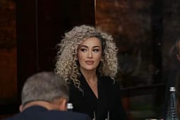 Dëgjoje Rininë, Kryeministër! Dëgjoje Rininë, Kryeministër!