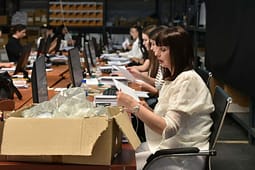 Numërohen gati gjysma e votave, ja kush janë kandidatët më të votuar Numërohen gati gjysma e votave, ja kush janë kandidatët më të votuar