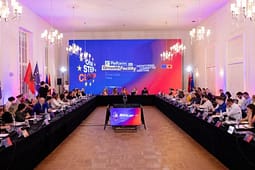BE-ja vlerëson progresin e Shqipërisë në zbatimin e IPA-së dhe Planit të Rritjes BE-ja vlerëson progresin e Shqipërisë në zbatimin e IPA-së dhe Planit të Rritjes