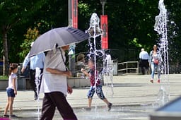 OBSH: Temperatura ekstreme, kërcënim serioz për shëndetin publik në Evropë OBSH: Temperatura ekstreme, kërcënim serioz për shëndetin publik në Evropë