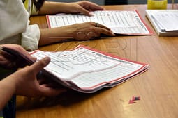 Numërohen mbi 35% e votave me postë, ky është rezultati Numërohen mbi 35% e votave me postë, ky është rezultati