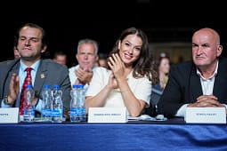 Kica-Xhelili pas Kuvendit të LDK-së: Ta ruajmë partinë dhe njëri-tjetrin Kica-Xhelili pas Kuvendit të LDK-së: Ta ruajmë partinë dhe njëri-tjetrin