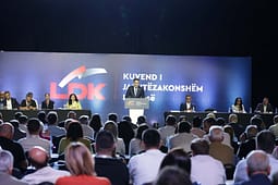 Abdixhiku akuzon kundërshtarët brenda LDK-së: Luftuan më shumë për përçarje sesa për fitore Abdixhiku akuzon kundërshtarët brenda LDK-së: Luftuan më shumë për përçarje sesa për fitore