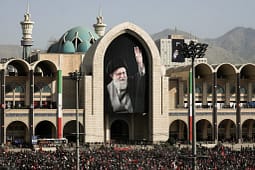 Serbia, përkrah Rusisë, Kinës dhe Bjellorusisë në varrimin e Khameneit Serbia, përkrah Rusisë, Kinës dhe Bjellorusisë në varrimin e Khameneit