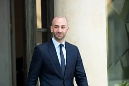 Ministri francez për Evropën viziton nesër Kosovën, në agjendë nënshkrimi i tri marrëveshjeve Ministri francez për Evropën viziton nesër Kosovën, në agjendë nënshkrimi i tri marrëveshjeve