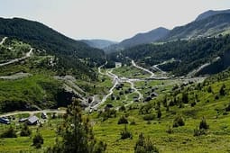 Gjendet një mjet i pashpërthyer në Bjeshkjët e Junikut, intervenojnë FSK-ja dhe KFOR-i Gjendet një mjet i pashpërthyer në Bjeshkjët e Junikut, intervenojnë FSK-ja dhe KFOR-i