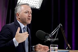 Zulfaj për humbjen e mbi 40 milionë eurove nga BE-ja: Shkak është bllokada në Kuvend Zulfaj për humbjen e mbi 40 milionë eurove nga BE-ja: Shkak është bllokada në Kuvend