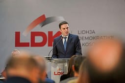 KP: Nis mbledhja e nënshkrimeve për shkarkimin e Abdixhikut KP: Nis mbledhja e nënshkrimeve për shkarkimin e Abdixhikut