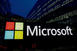 Microsoft shkurton 4,800 vende pune, rrit investimet në IA mes presionit për uljen e kostove Microsoft shkurton 4,800 vende pune, rrit investimet në IA mes presionit për uljen e kostove