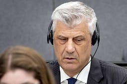 Thaçi hoqi dorë nga vizitorët, mbrojtja jep detaje në përgjigjen për ZPS Thaçi hoqi dorë nga vizitorët, mbrojtja jep detaje në përgjigjen për ZPS
