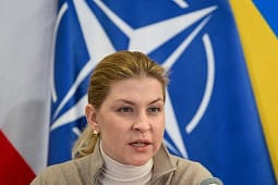 Gjykata ukrainase caktoi një garanci prej 130 mijë dollarësh për ish-ambasadoren në SHBA, akuzohet për fshehje të aseteve multi-milionëshe Gjykata ukrainase caktoi një garanci prej 130 mijë dollarësh për ish-ambasadoren në SHBA, akuzohet për fshehje të aseteve multi-milionëshe