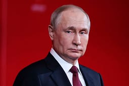 Japonia proteston kundër vizitës së Putin në ishujt Kuril: Territori na përket ne Japonia proteston kundër vizitës së Putin në ishujt Kuril: Territori na përket ne
