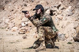 Ushtarët italianë të KFOR’it zhvillojnë trajnim qitje me municion të vërtetë pranë Prishtinës Ushtarët italianë të KFOR’it zhvillojnë trajnim qitje me municion të vërtetë pranë Prishtinës