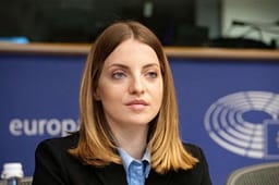 “Në Kosovë gjenden ende varre masive”, deputetja shqiptare kundërshton konsullatën serbe në Shkodër: Të dielën protestë “Në Kosovë gjenden ende varre masive”, deputetja shqiptare kundërshton konsullatën serbe në Shkodër: Të dielën protestë