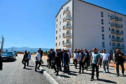 Mela: U dhuruan 47 banesa sociale në Dibër Mela: U dhuruan 47 banesa sociale në Dibër