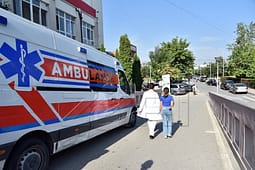 QKUK: Gjatë 24 orëve u trajtuan 337 raste në Emergjencë, katër persona humbën jetën QKUK: Gjatë 24 orëve u trajtuan 337 raste në Emergjencë, katër persona humbën jetën