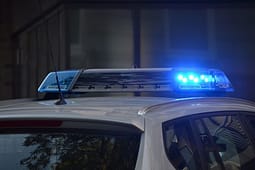 Arrestohet një person për kanosje me armë zjarri në Brezovicë Arrestohet një person për kanosje me armë zjarri në Brezovicë