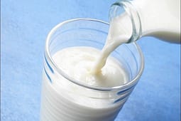 Nga sot nisin kontrollet në gjithë zinxhirin e tregtimit të qumështit dhe produkteve të tij Nga sot nisin kontrollet në gjithë zinxhirin e tregtimit të qumështit dhe produkteve të tij