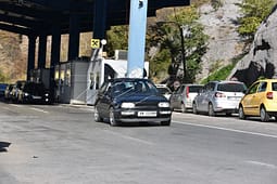 Kontrollohet një shtetas i Serbisë në Bërnjak, i gjenden sprej, shufër metalike dhe imitim arme Kontrollohet një shtetas i Serbisë në Bërnjak, i gjenden sprej, shufër metalike dhe imitim arme