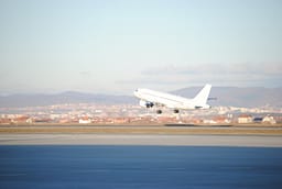 Lituania mbyll aeroportin, lëshon paralajmërim për ‘rrezik ajror’ Lituania mbyll aeroportin, lëshon paralajmërim për ‘rrezik ajror’