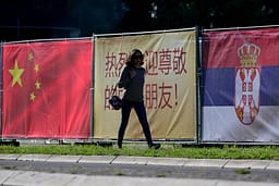 Serbia hesht ndaj kritikave të FBI-së: Si u arratis shtetasi kinez që kërkohet nga SHBA-ja? Serbia hesht ndaj kritikave të FBI-së: Si u arratis shtetasi kinez që kërkohet nga SHBA-ja?