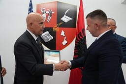 Kongresistët amerikanë në Preshevë, Rexhepi: Diskriminimi ndaj shqiptarëve në Luginë duhet të ndalet Kongresistët amerikanë në Preshevë, Rexhepi: Diskriminimi ndaj shqiptarëve në Luginë duhet të ndalet