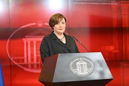 Dimitrievska-Koçoska: Është kryer pagesa e eurobondit të emetuar në vitin 2020 në vlerë totale prej 700 milionë eurosh Dimitrievska-Koçoska: Është kryer pagesa e eurobondit të emetuar në vitin 2020 në vlerë totale prej 700 milionë eurosh