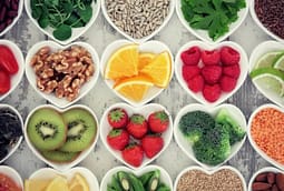 Ushqimet që ndihmojnë metabolizmin Ushqimet që ndihmojnë metabolizmin